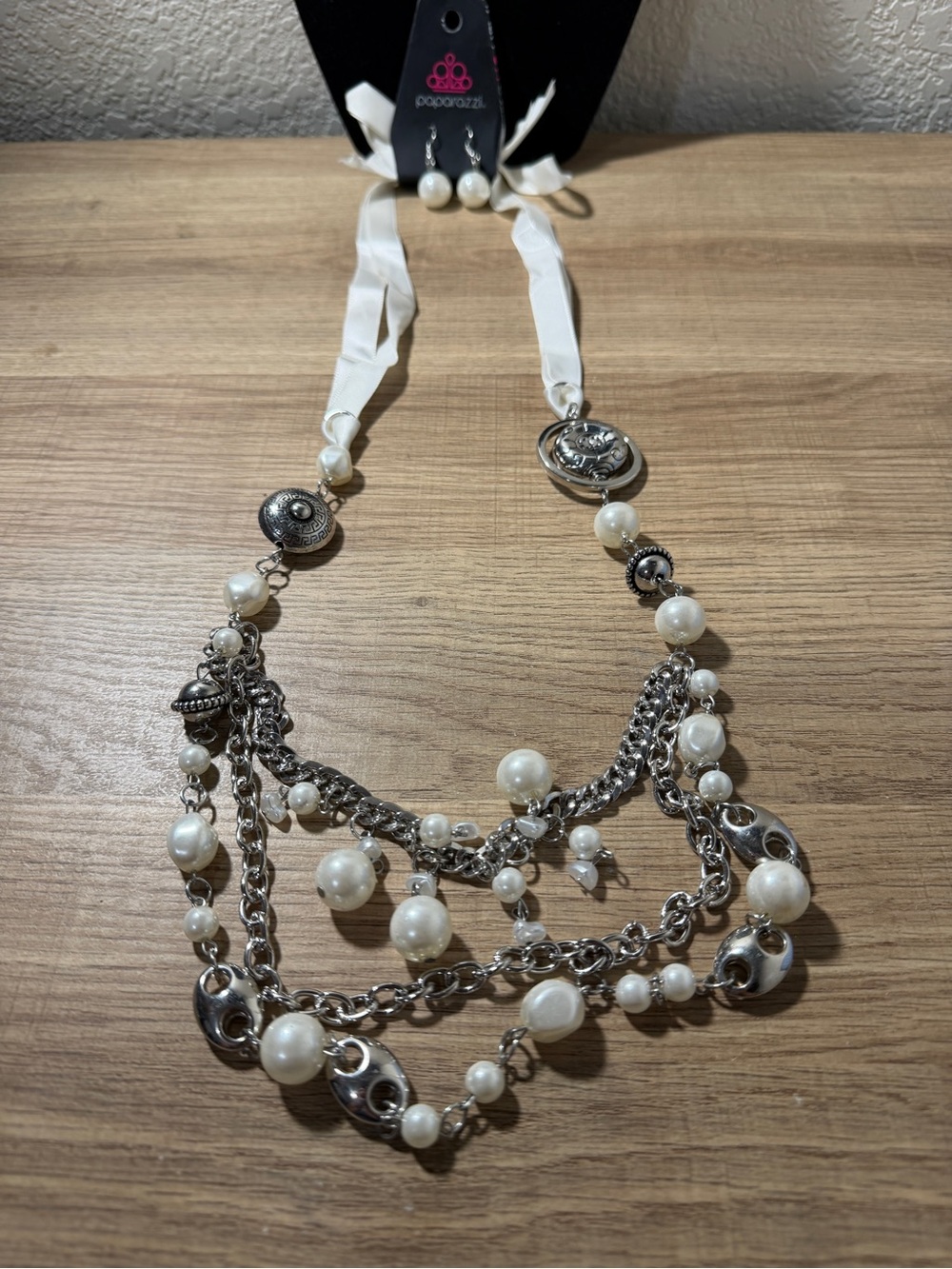 paparazzi Silver Tone & White Pearl Layered Ribbon Necklace Set